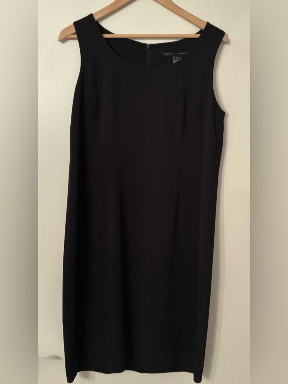 Vintage Yansi Fugel Classic Black Sleeveless Sheath Dress